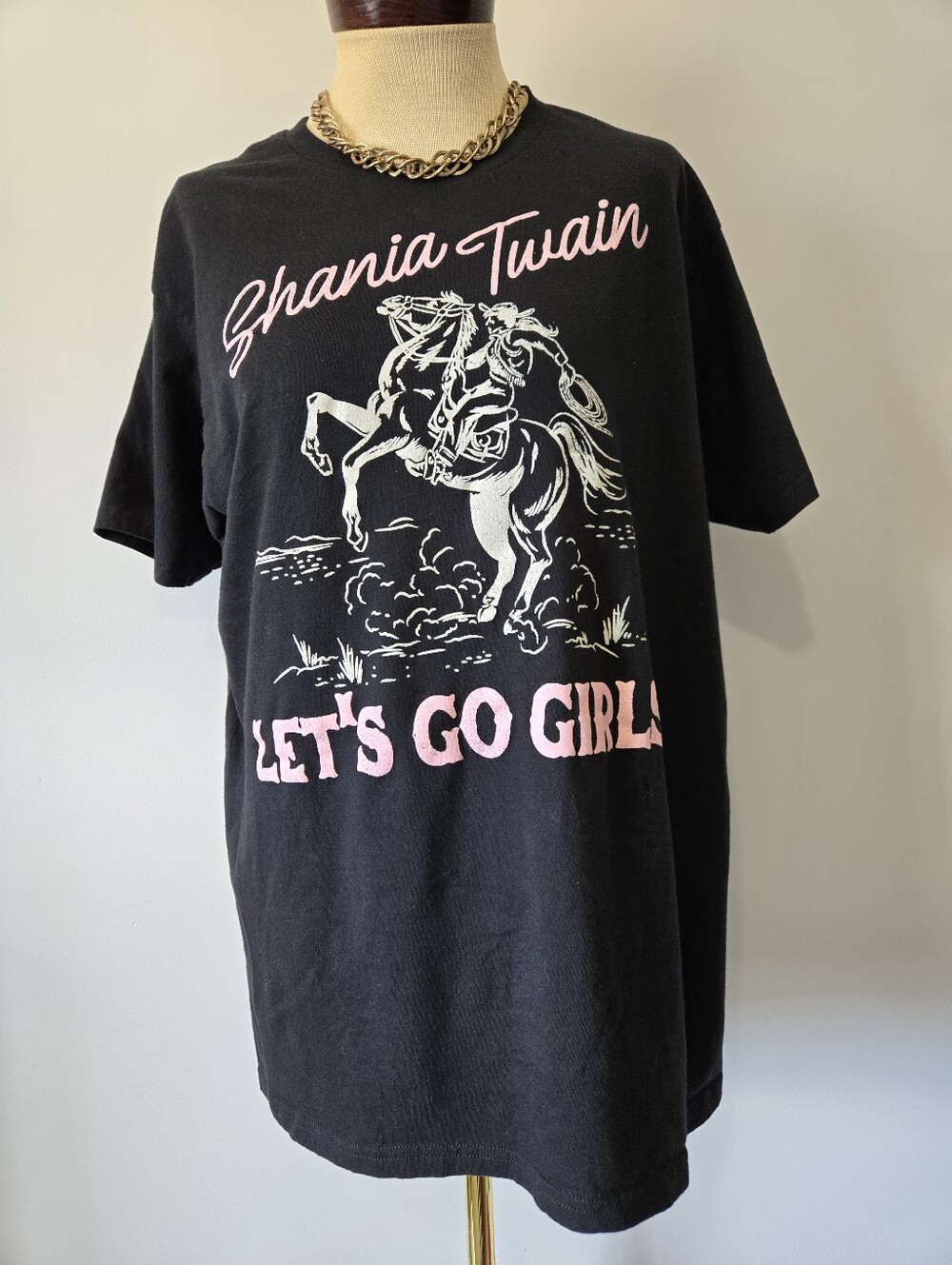 SHANIA TWAIN 'Let's Go Girls' Black Graphic Tee. Size Large